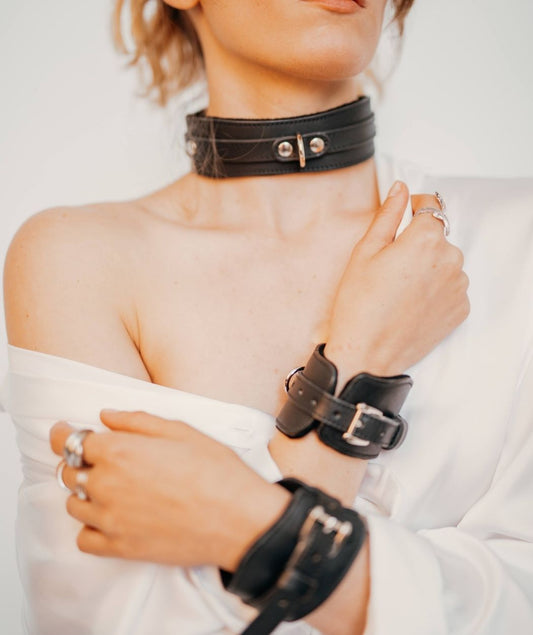 The Discipline Collection Black