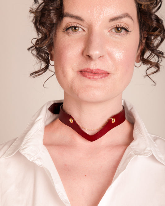 The Vesper Collar Oxblood