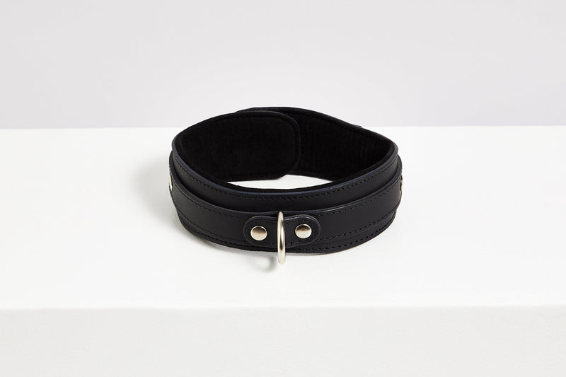 Black Classic Leather Collar