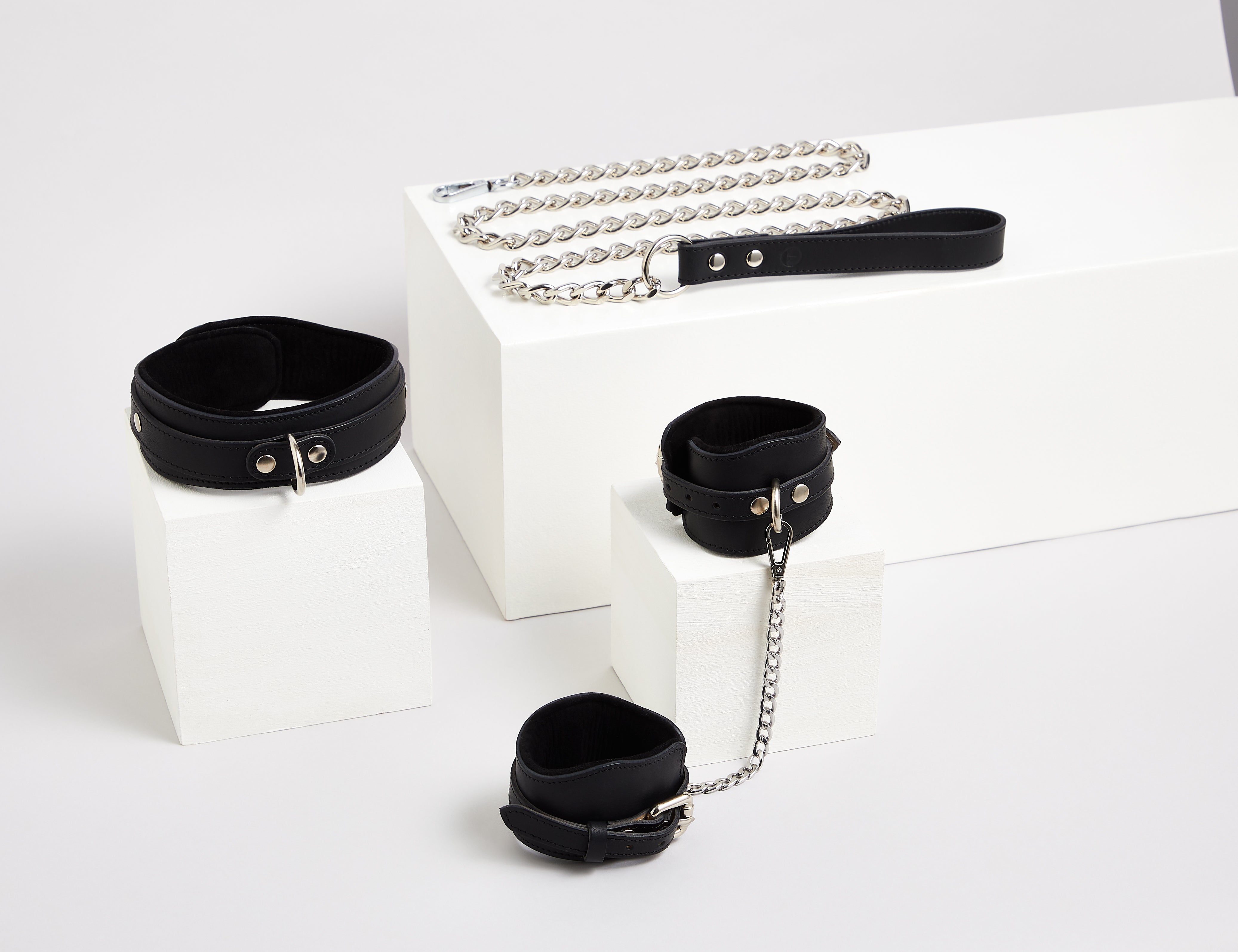The Black Restraint Set
